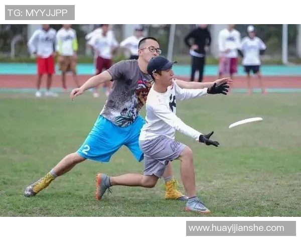 深圳飞盘队的蜕变与成长：极限运动会中的奋斗与荣耀之路