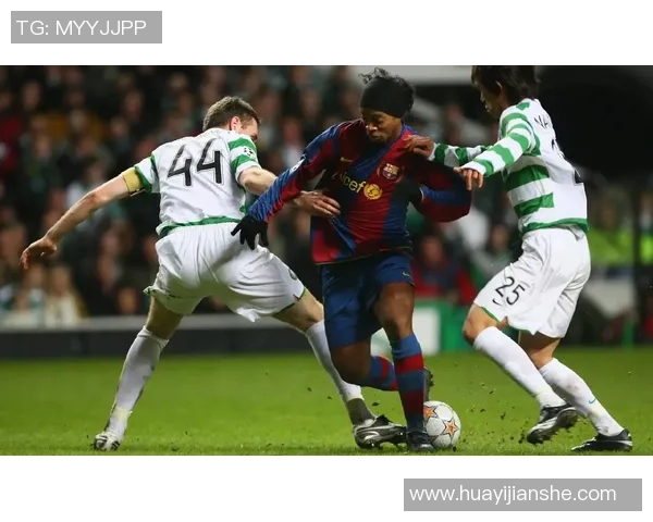 热爱足球的明星们都有哪些他们的足球故事与成就分享